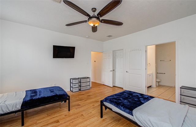 24135 Pinecreek Point, Spring, TX 77373