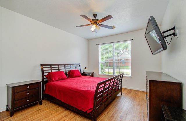 24135 Pinecreek Point, Spring, TX 77373