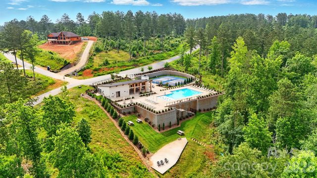 2250 Windom Peak Summit, Connelly Springs, NC 28612