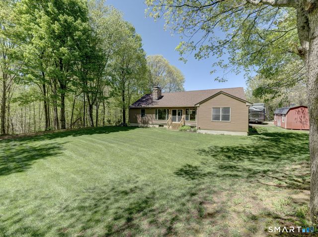 123 Round Hill Road, Middletown, CT 06457