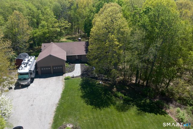 123 Round Hill Road, Middletown, CT 06457