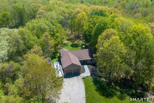 123 Round Hill Road, Middletown, CT 06457