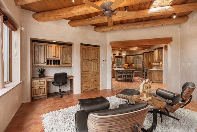 22 Paseo Aragon, Santa Fe, NM 87506