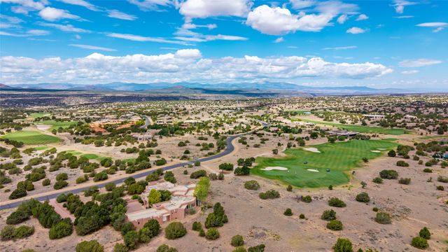 22 Paseo Aragon, Santa Fe, NM 87506