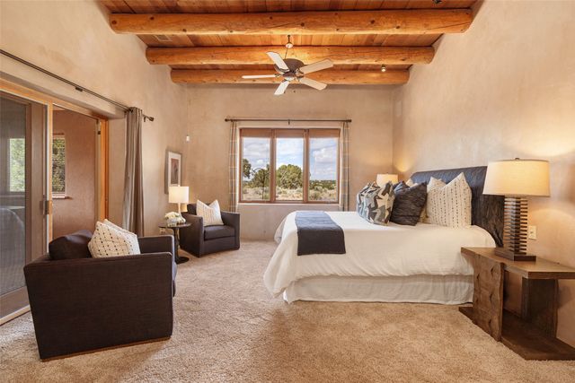 22 Paseo Aragon, Santa Fe, NM 87506