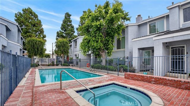 9925 Variel Avenue 26, Chatsworth, CA 91311