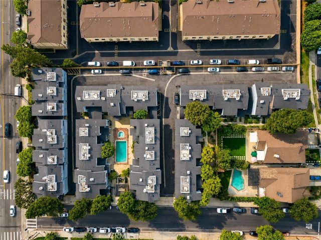 9925 Variel Avenue 26, Chatsworth, CA 91311