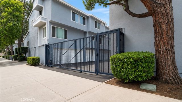 9925 Variel Avenue 26, Chatsworth, CA 91311