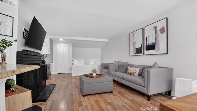 9925 Variel Avenue 26, Chatsworth, CA 91311