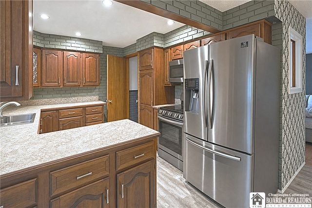 62 Raymond Avenue, Cheektowaga, NY 14227