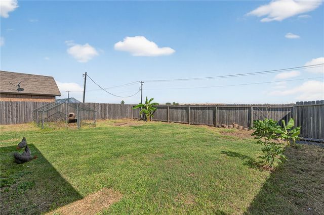 2225 Escondido, Portland, TX 78374