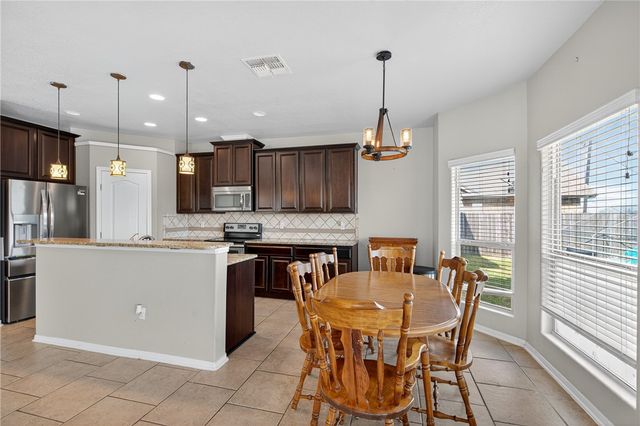 2225 Escondido, Portland, TX 78374