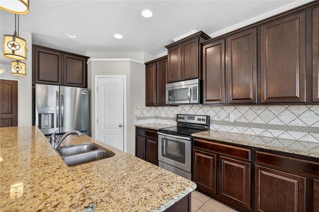 2225 Escondido, Portland, TX 78374