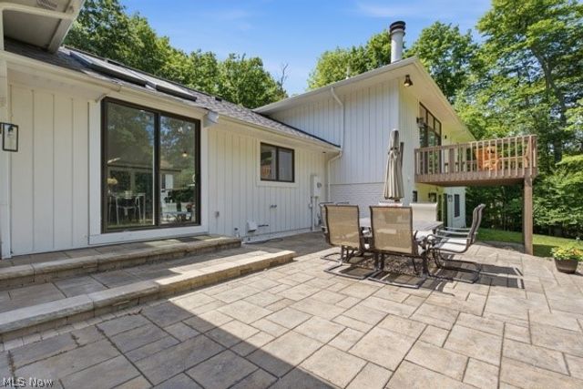 100 Basswood Lane, Moreland Hills, OH 44022
