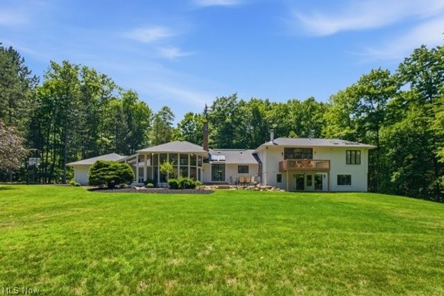 100 Basswood Lane, Moreland Hills, OH 44022