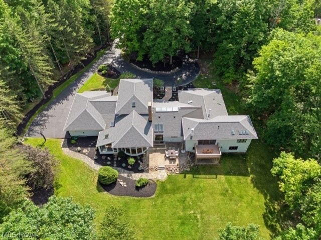 100 Basswood Lane, Moreland Hills, OH 44022