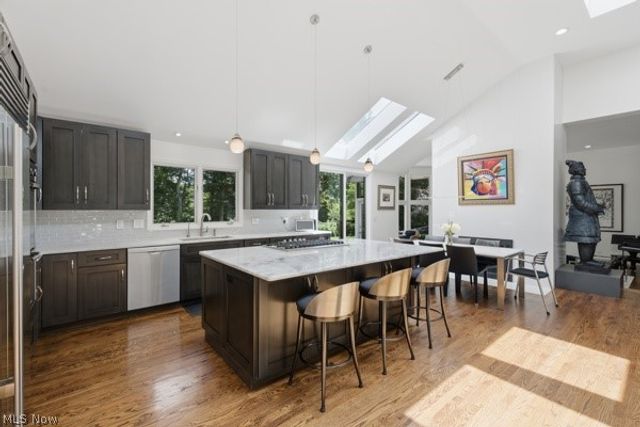100 Basswood Lane, Moreland Hills, OH 44022