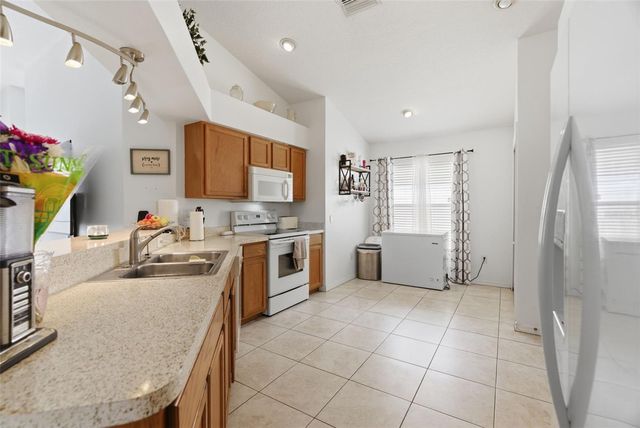 12818 LAKE VISTA DRIVE, Gibsonton, FL 33534