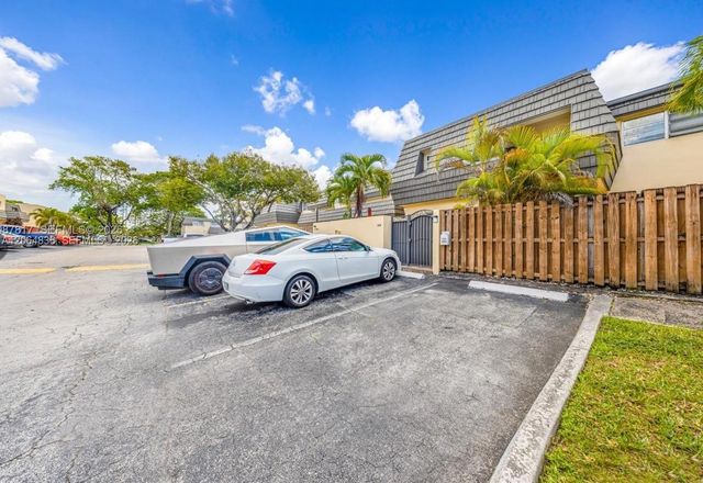 8383 SW 137th Ave 8383, Miami, FL 33183