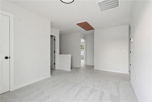 141 Hickory Creek Court, Winston-salem, NC 27107