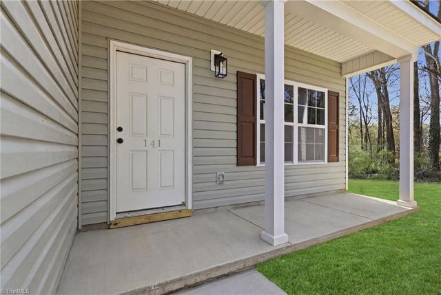 141 Hickory Creek Court, Winston-salem, NC 27107