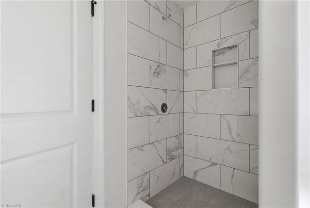 141 Hickory Creek Court, Winston-salem, NC 27107