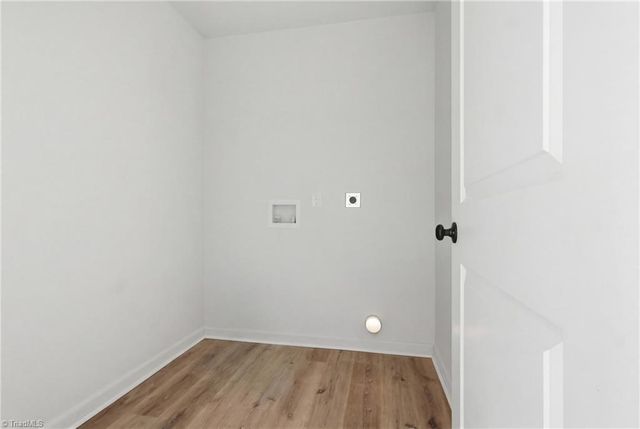 141 Hickory Creek Court, Winston-salem, NC 27107