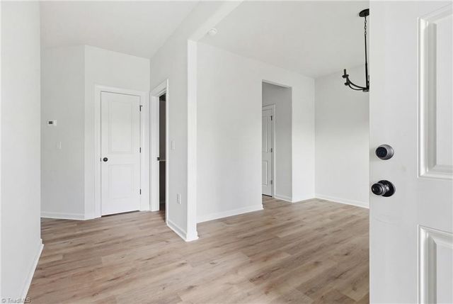 141 Hickory Creek Court, Winston-salem, NC 27107