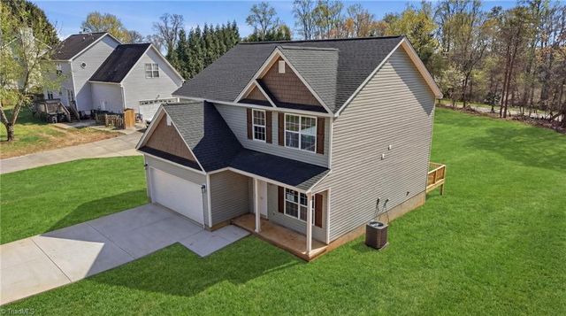 141 Hickory Creek Court, Winston-salem, NC 27107