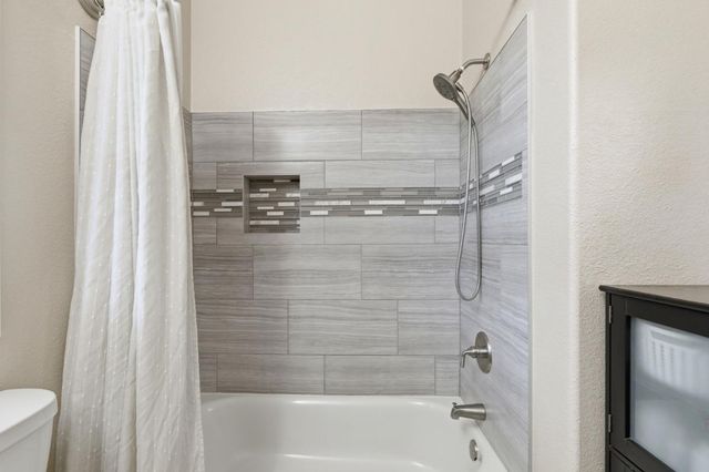 633 Shadow Creek Drive 586, San Jose, CA 95136