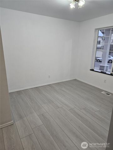 9925 S 242nd Place, Kent, WA 98030