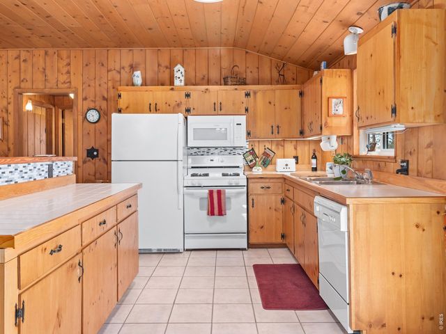 839 Ski Rd, Allenspark, CO 80510