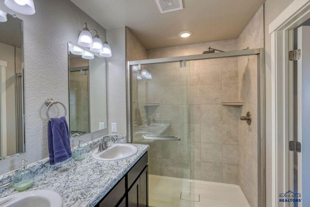 404 HENRY POTTER RD, Box Elder, SD 57719