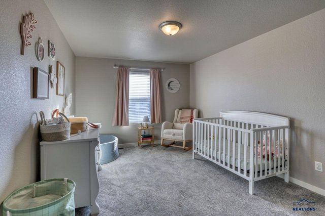 404 HENRY POTTER RD, Box Elder, SD 57719