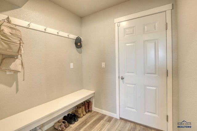 404 HENRY POTTER RD, Box Elder, SD 57719