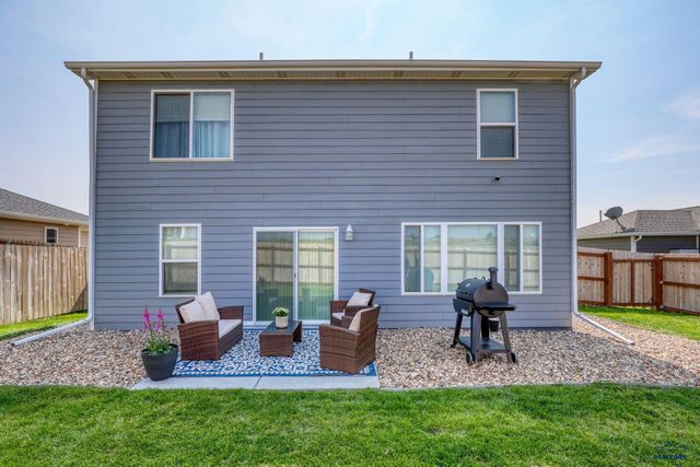 404 HENRY POTTER RD, Box Elder, SD 57719