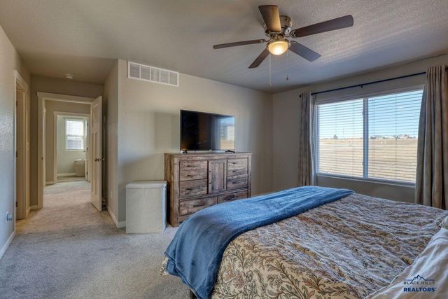 404 HENRY POTTER RD, Box Elder, SD 57719