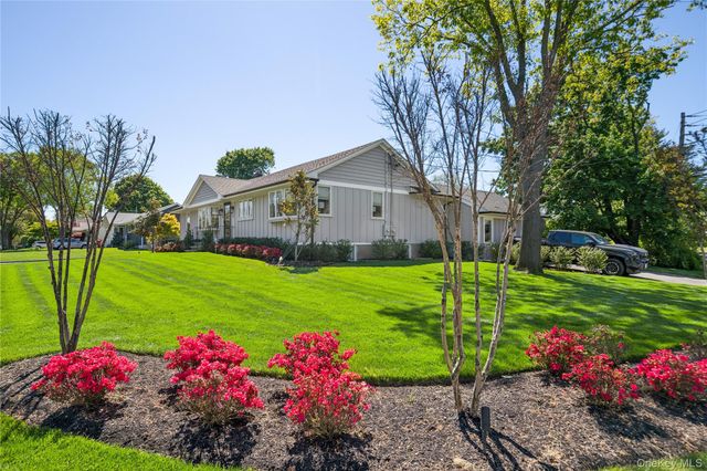 2 Sunderland Street, Melville, NY 11747