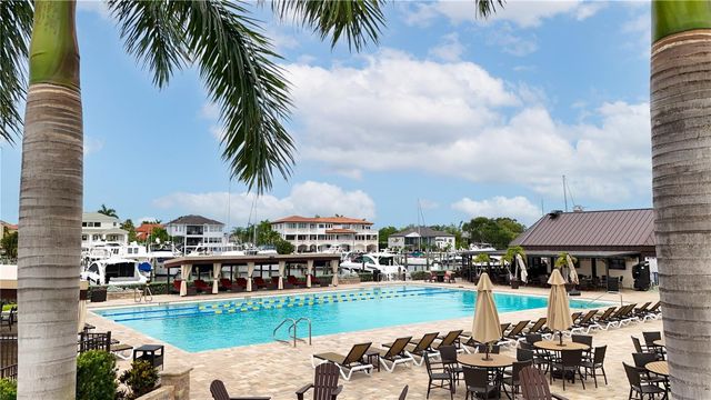 5940 PELICAN BAY PLAZA S 504, St Petersburg, FL 33707