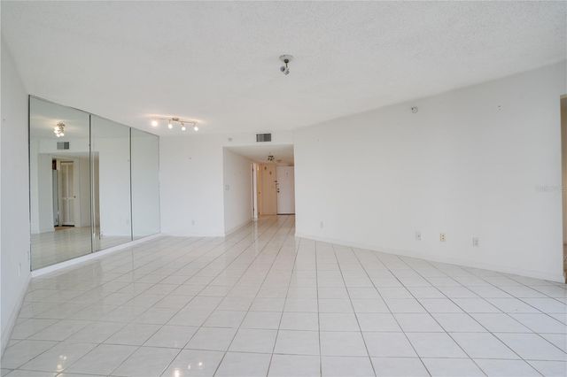 5940 PELICAN BAY PLAZA S 504, St Petersburg, FL 33707