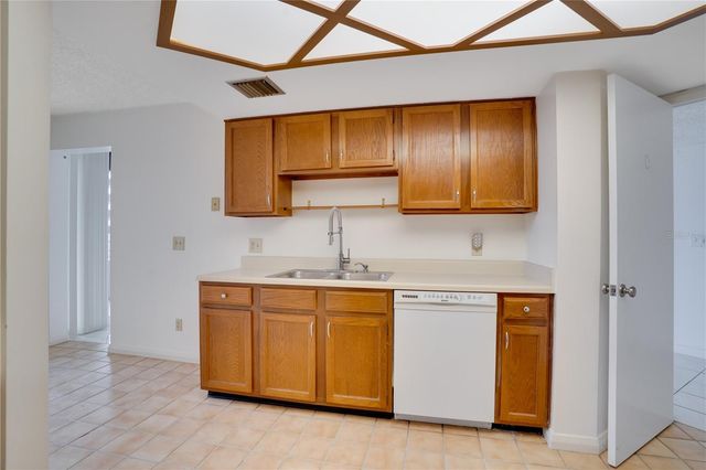 5940 PELICAN BAY PLAZA S 504, St Petersburg, FL 33707