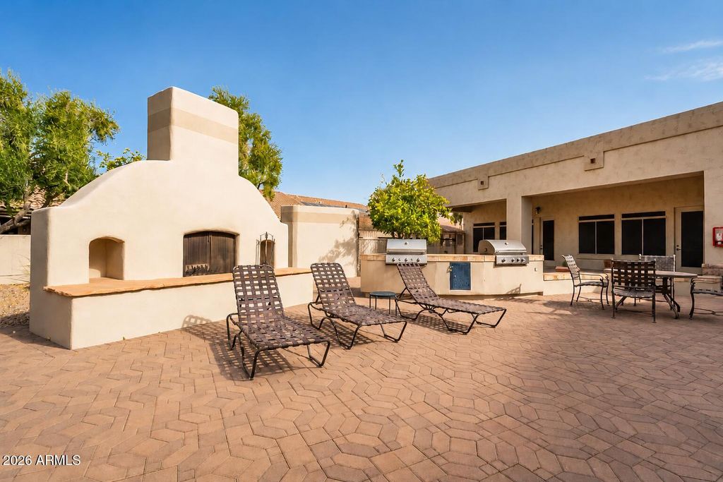 Image 24 of property listing at 1574 E SAGE Drive, Casa Grande, AZ 85122