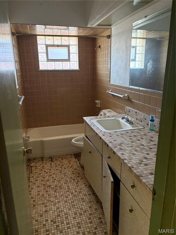 1125 Soria Street, Spanish Lake, MO 63138