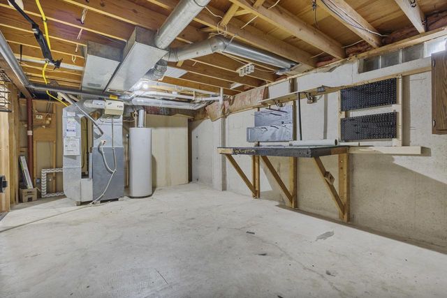 1000 W KAMPS AVENUE, Appleton, WI 54914