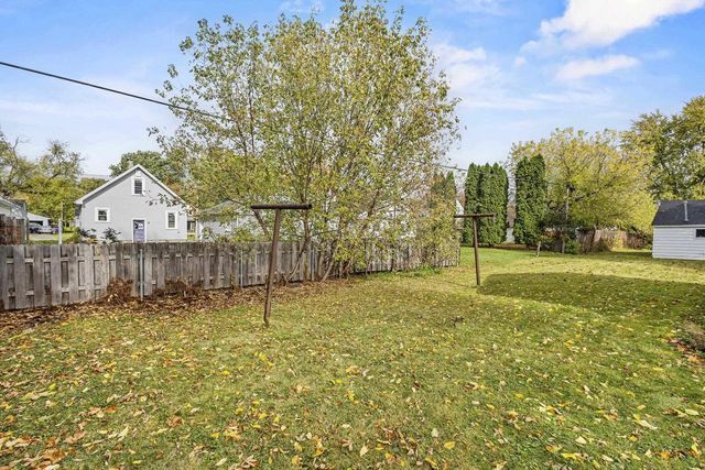 1000 W KAMPS AVENUE, Appleton, WI 54914