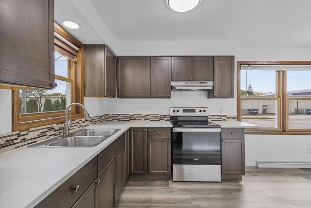 1000 W KAMPS AVENUE, Appleton, WI 54914