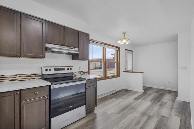 1000 W KAMPS AVENUE, Appleton, WI 54914