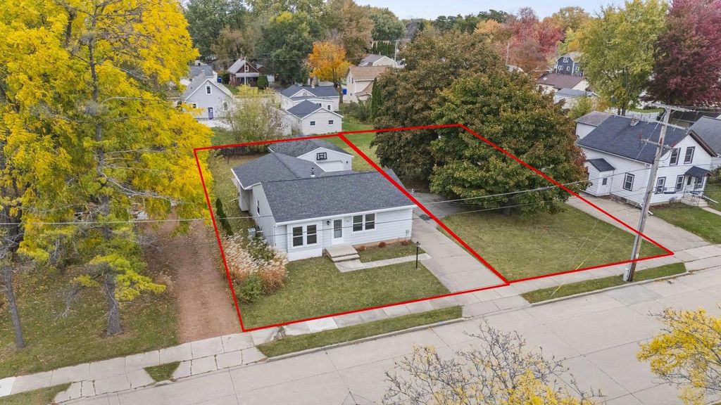 1000 W KAMPS AVENUE, Appleton, WI 54914