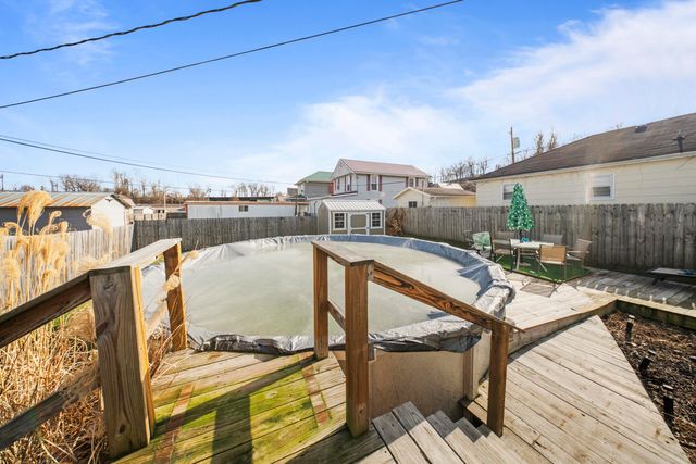 818 15th Street, Kenova, WV 25530