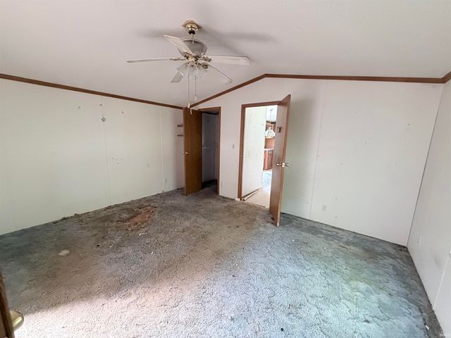 3334 W Harris Dr, West Terre Haute, IN 47885